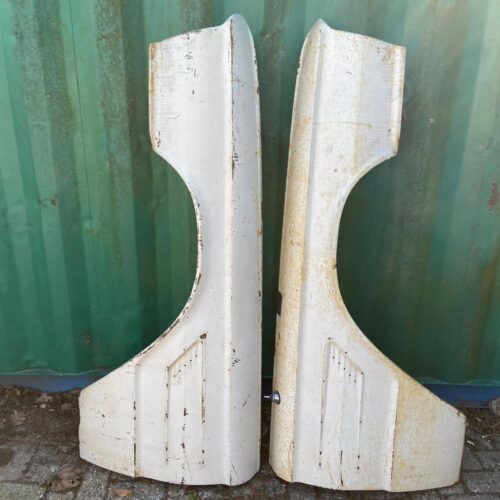 1965 Ford Thunderbird front fender set (L+R)