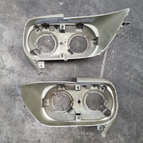 1966 Ford Thunderbird headlight buckets