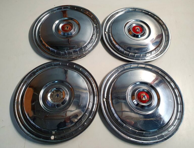 15 inch Ford hubcaps