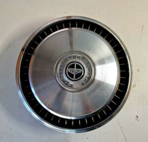 15 inch Ford hubcaps