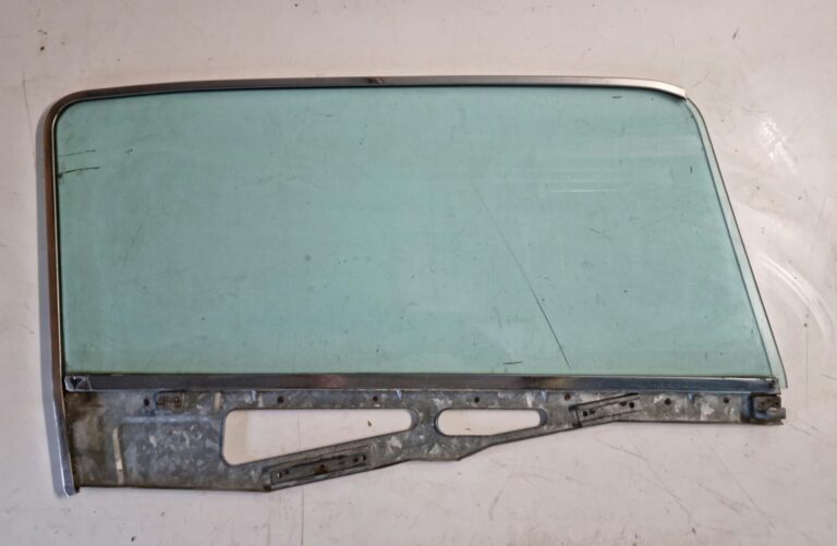 1966 Ford Thunderbird door glass for town coupe and landau - green tinted - Image 2