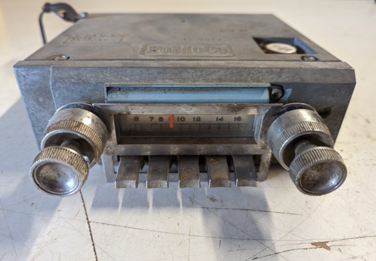 1964-1966 Ford Thunderbird original AM radio