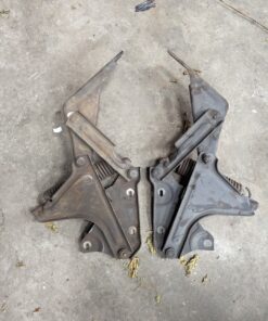 1961-1966 Thunderbird hood hinge set (used)