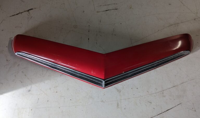 1961-1963 Ford Thunderbird hood scoop