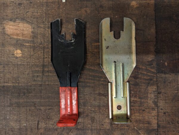 Universal door and window handle clip remover tool
